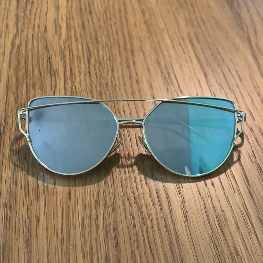 Cat Eye Mirrored Sunglasses